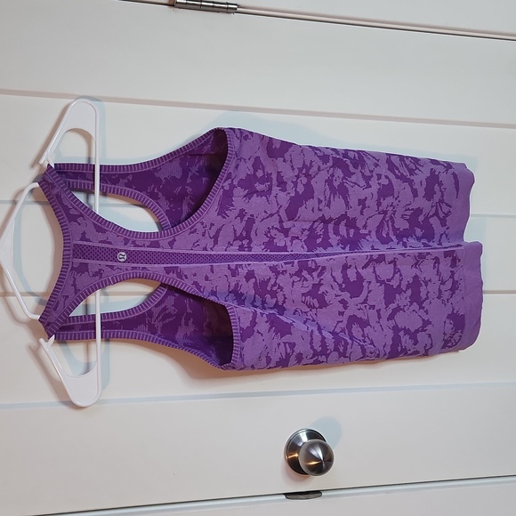 Lululemon purple patterned swiftly tank - Picture 2 of 9